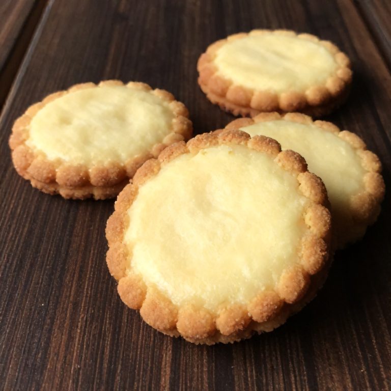 Strawberry Cheesecake Cookies